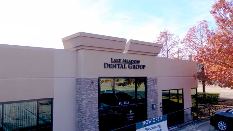 Exterior of a dental office in Lake Highlands, Dallas